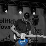 Laureando in Chitarra Pop offre lezioni di Chitarra moderna ( acustica e elettrica) , di solfeggio e teoria musicale. Preparazione per esame di ammissione in Conservatorio, Liceo musicale e medie a indirizzo musicale